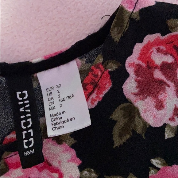 H&M peplum crew neck short sleeve pink floral top - Picture 2 of 3